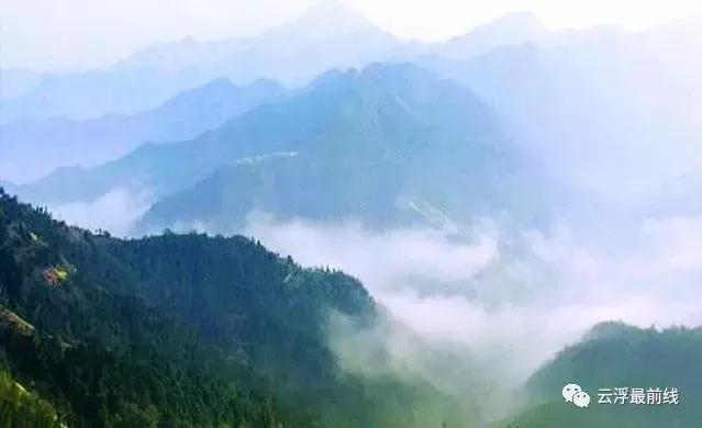 感叹石林的鬼斧神工,感叹云浮