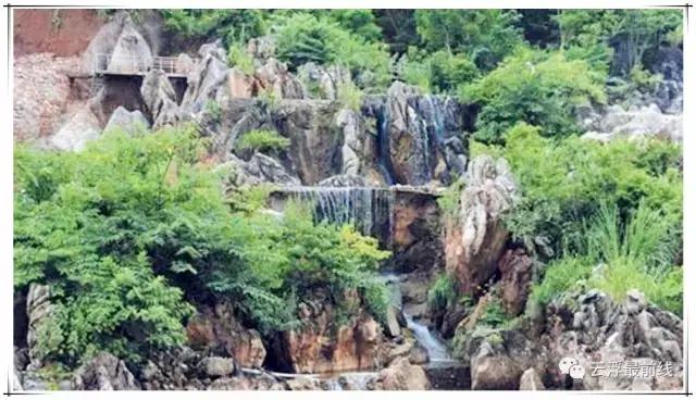 感叹石林的鬼斧神工,感叹云浮