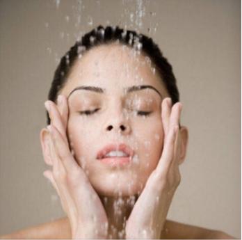 推荐几款温和无刺激的卸妆液好用,超级好用又温和的一款卸妆水