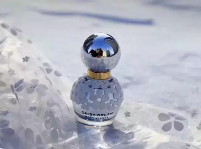 那尼?你最爱的香水,男人居然觉得是风油精?!