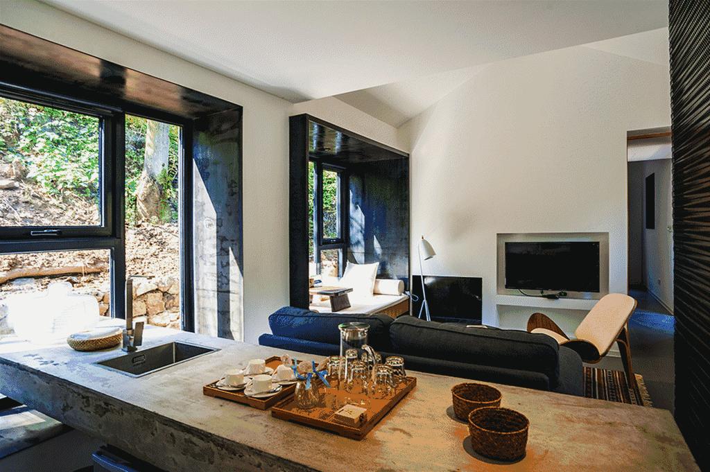 “麻麻，那是什么花？”“麻麻花呀！”