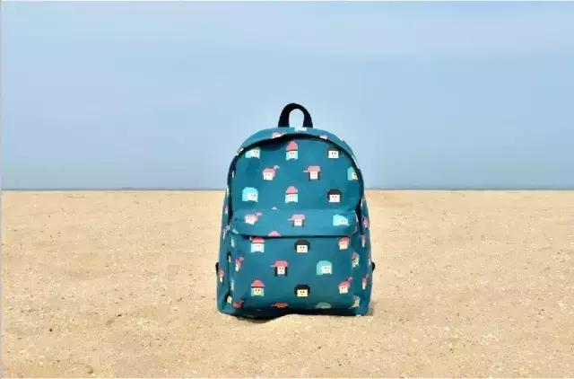 这款唐嫣同款的包包是什么牌子的,唐嫣杨幂同款包