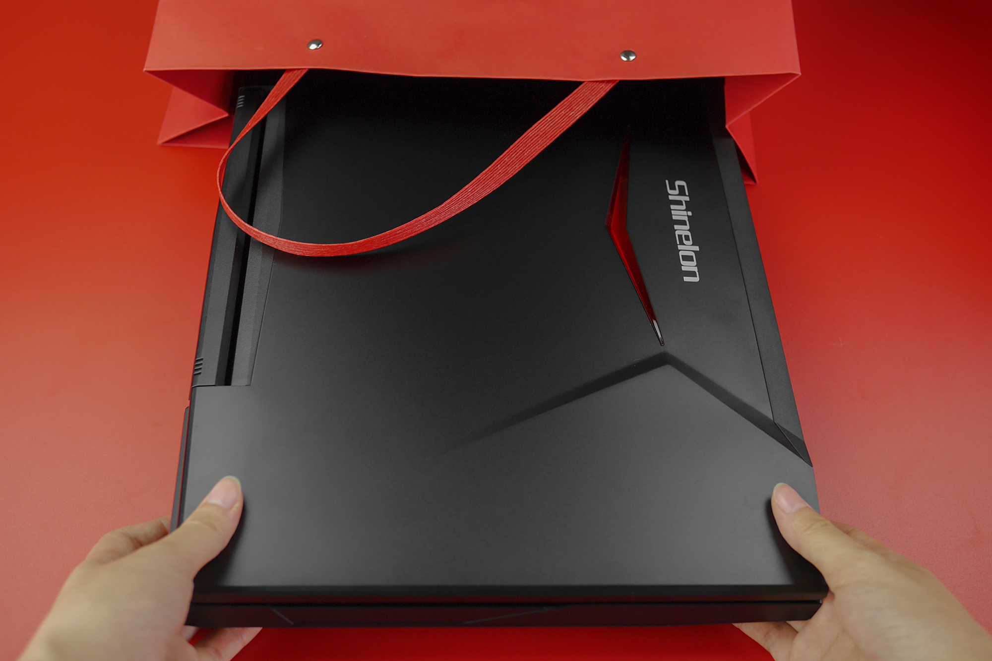 炫龙炎魔t1配置1050,炫龙炎魔1050