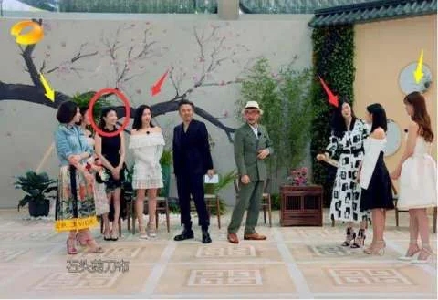 看到这样受排挤的关之琳,才知道行走江湖真的不能只能靠美貌!