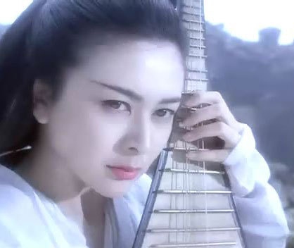 看到这样受排挤的关之琳,才知道行走江湖真的不能只能靠美貌!