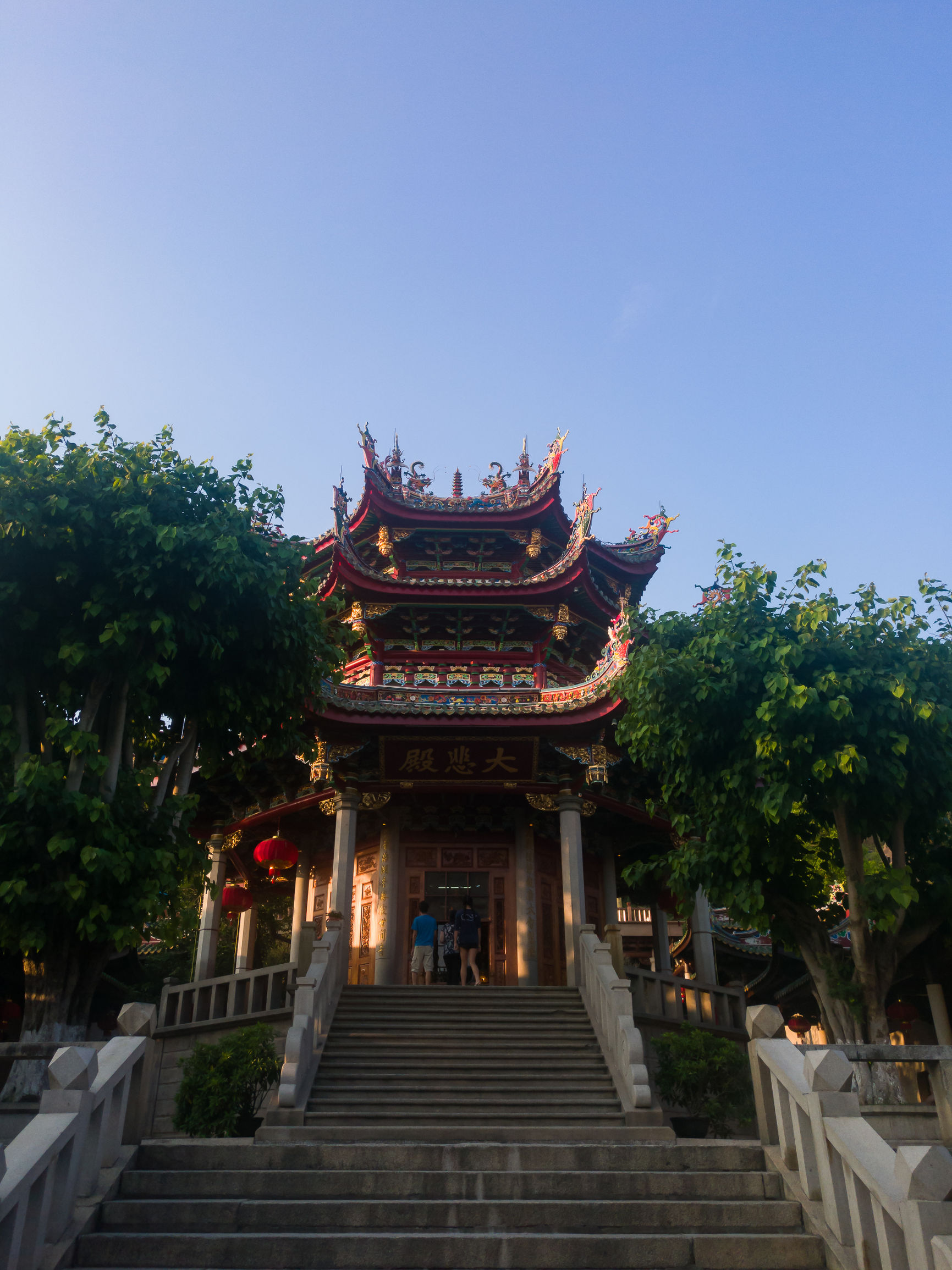 手机旅拍:厦门大学南门外的南普陀寺