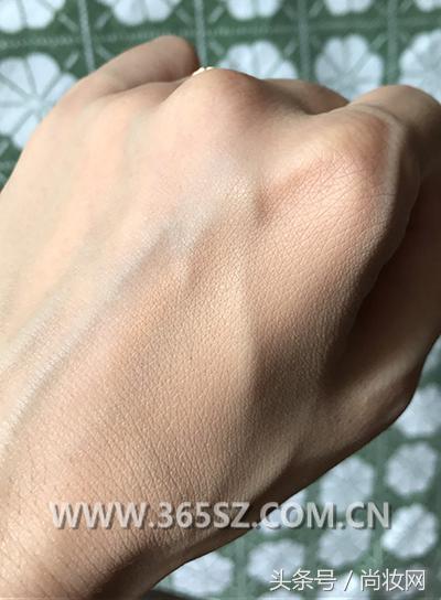 欧珀莱粉底霜深度评测,欧珀莱臻源新肌系列莹萃粉底露