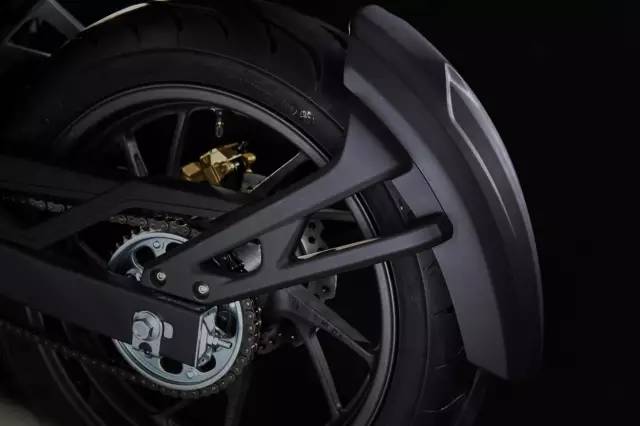 五羊本田猛鸷cb190x有时钟显示吗,猛鸷190对比新大洲本田cb190x