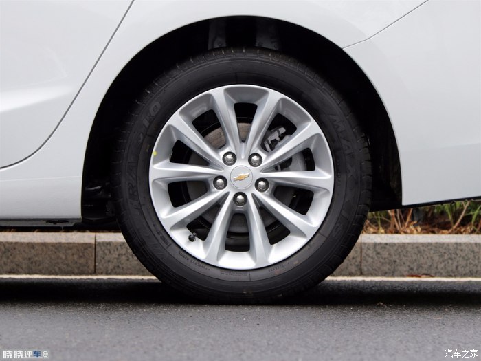10万还要求啥雪佛兰科鲁兹驾驶感受硬过气配置可以改装换代