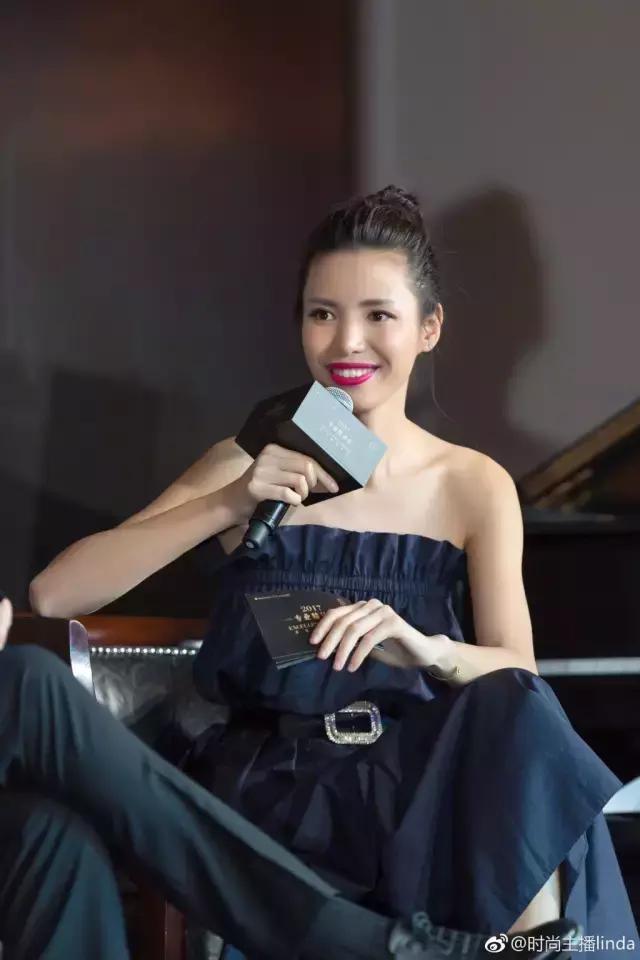 大嘴短发被讽“怪物”,如今逆袭时尚圈第一宠儿