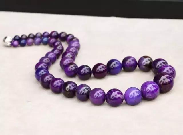 亮瞎了眼是什么意思,各类宝石的意义和功效