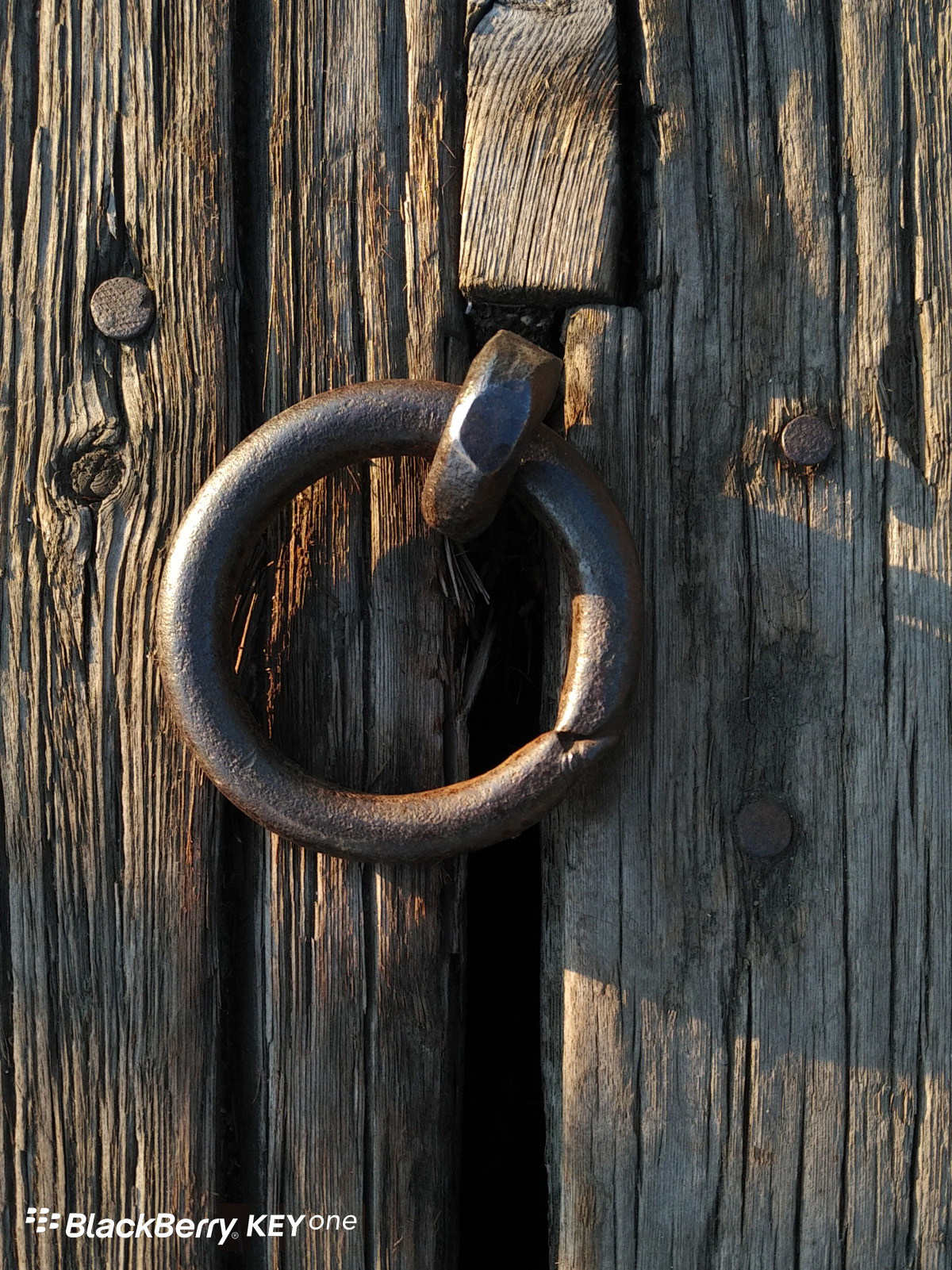 不仅仅拥有个性和安全，黑莓KEYone的拍照体验