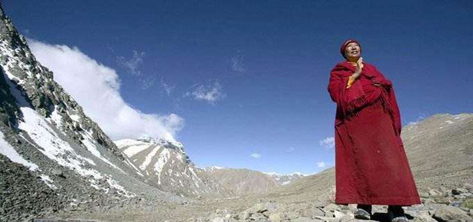 直播平台的生活百态，一群孤独者的狂欢，属于一个人的朝圣