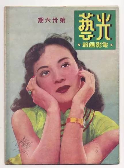 她是绝代美人，从影40余年演绎50多个形象，一生却只爱一个人