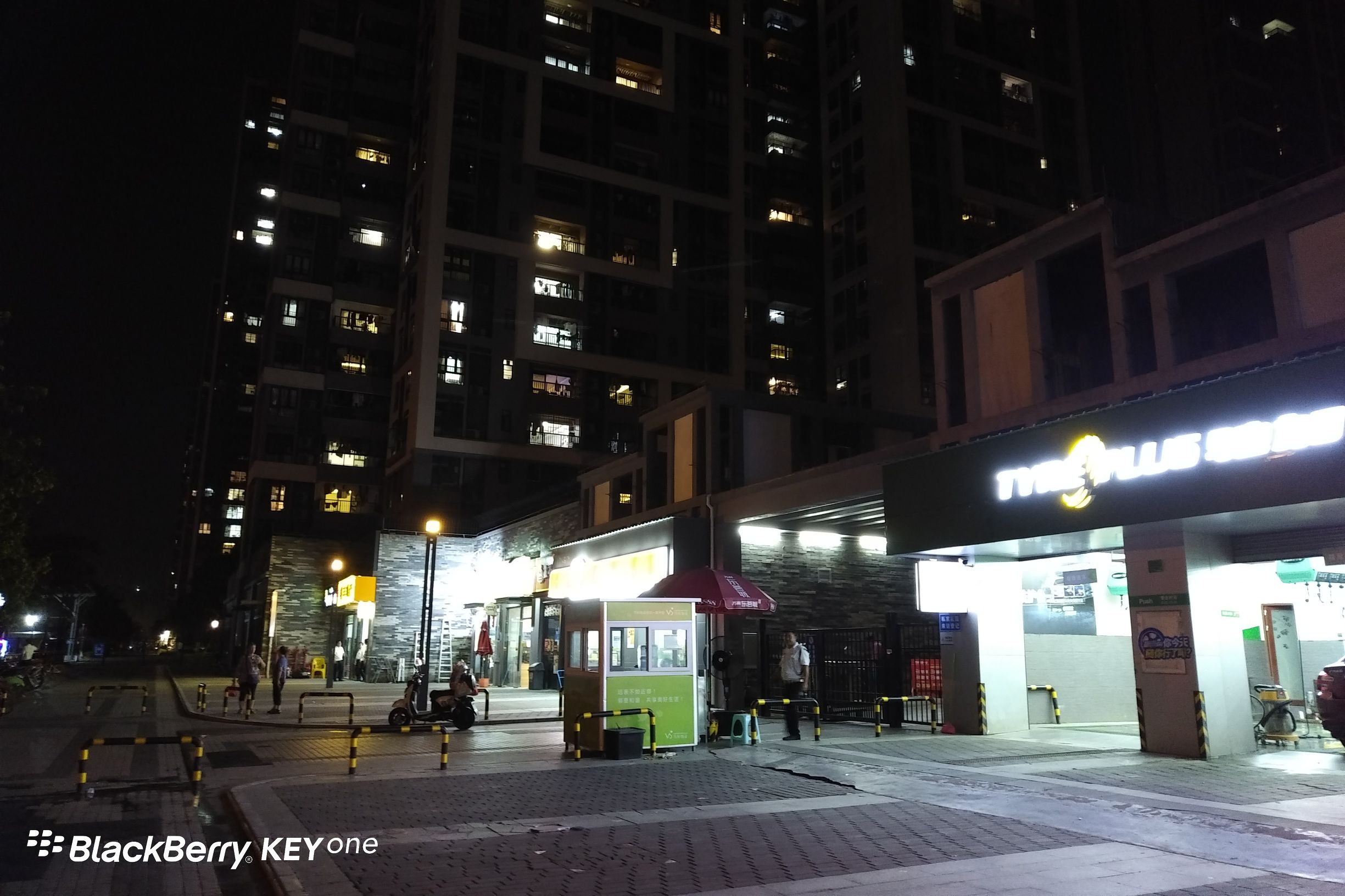 黑莓KeyOne国行上手评测：全键盘情怀的又一次升华