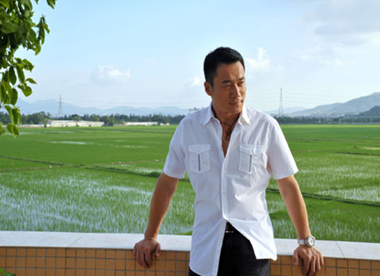 丁海峰与高亚麟、许广文聚会，网友：达康书记马上到