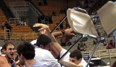 中国男篮朱芳雨打架集锦,中国男篮打架朱芳雨