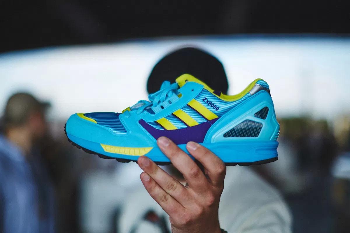 战斗民族也爱Supreme莫斯科球鞋市集出现各式天价客制球鞋