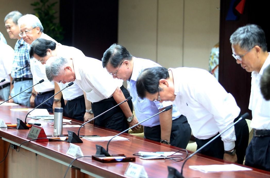 全台大停电!用爱发电?用心诈骗!蔡英文点亮台湾?点,亮!