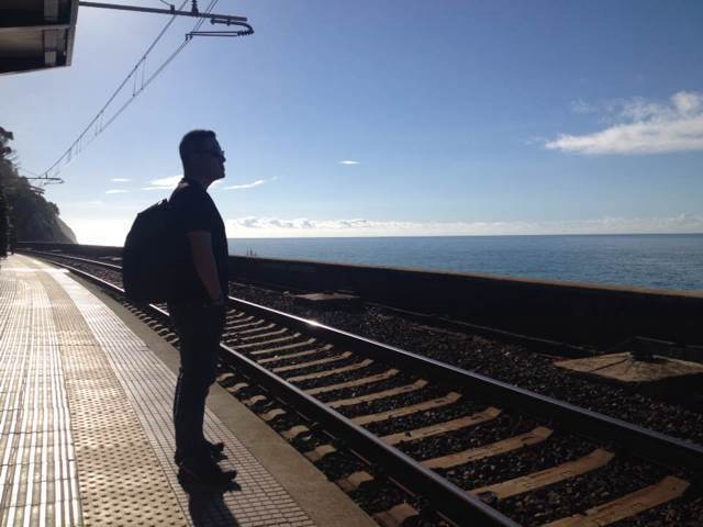 浜氬緱閲屼簹娴峰哺鏃呮父,浜氬痉閲屼簹灏忛晣娴疯竟