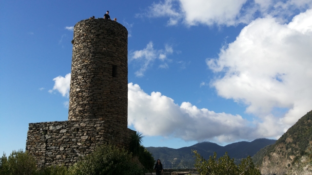 浜氬緱閲屼簹娴峰哺鏃呮父,浜氬痉閲屼簹灏忛晣娴疯竟
