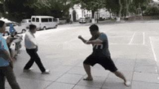 开会领导突然发火怼你,开会的时候员工发脾气