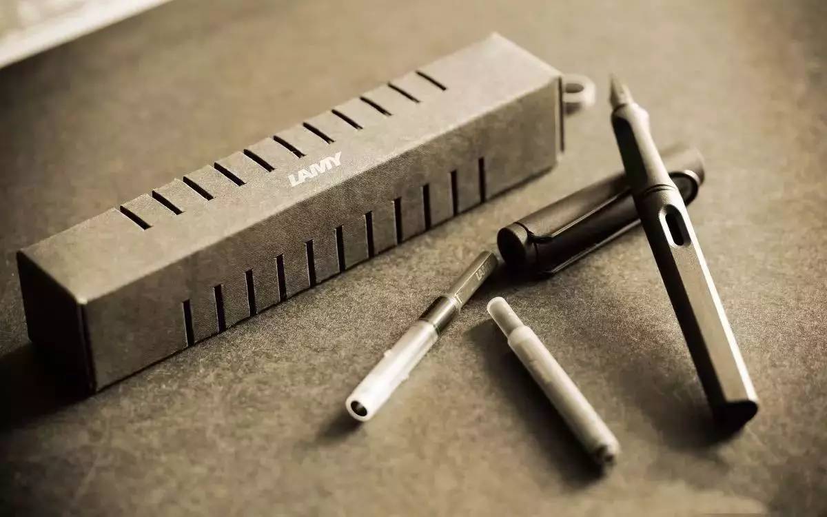 lamy钢笔黄鸭,lamy钢笔广告