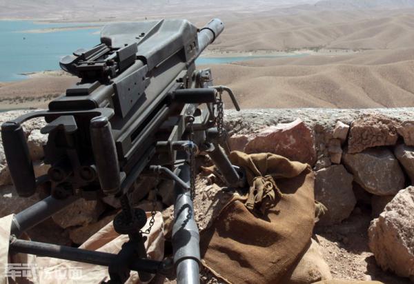 长得像枪的防空机枪,长得像枪一样的炮仗