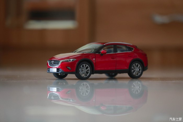 新款马自达cx-4车模型,马自达cx-4后备箱细节图