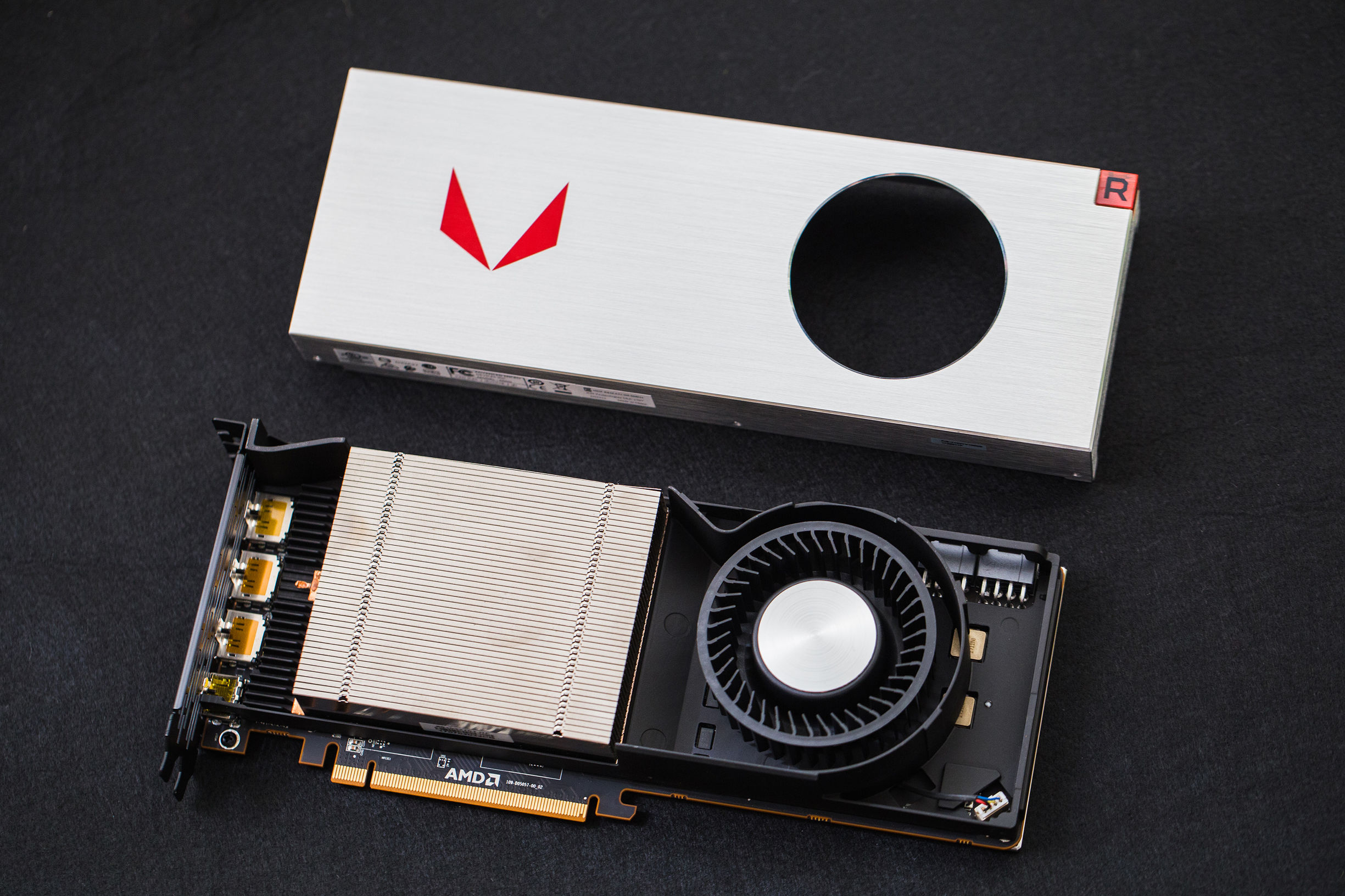 radeonvega10显卡怎么样,radeonvega11graphics显卡怎么样