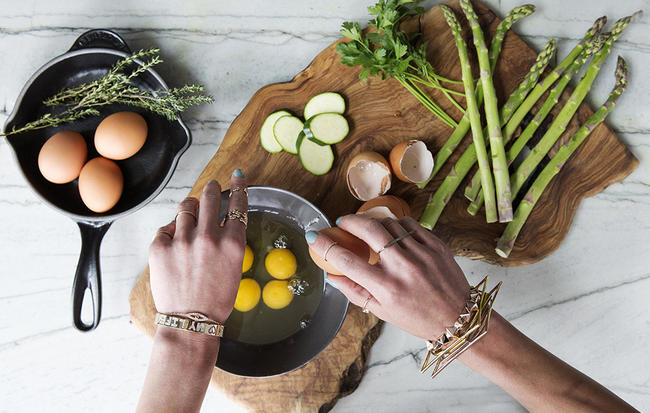 皮肤皱纹最怕三种食物,常吃这九种食物赶走脸上皱纹