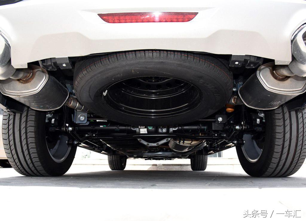 面对这车长城不淡定了:就是皮卡换个壳,谁给的胆卖20多万!