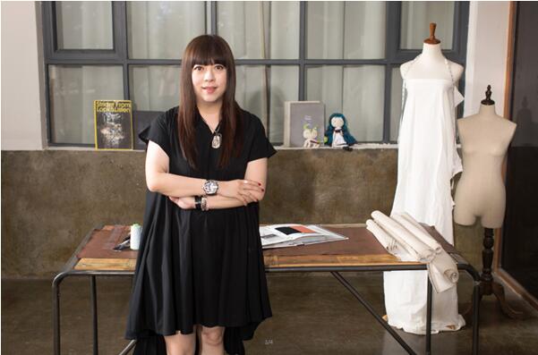 赵本山的女儿球球直播卖球,赵本山的女儿球球直播卖货