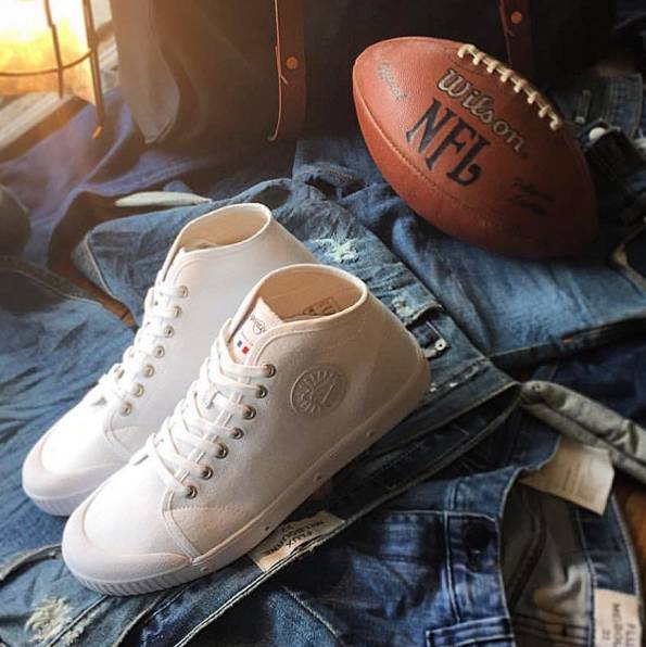 帆布鞋也能穿出女王风范,帆布鞋也能穿出高级感