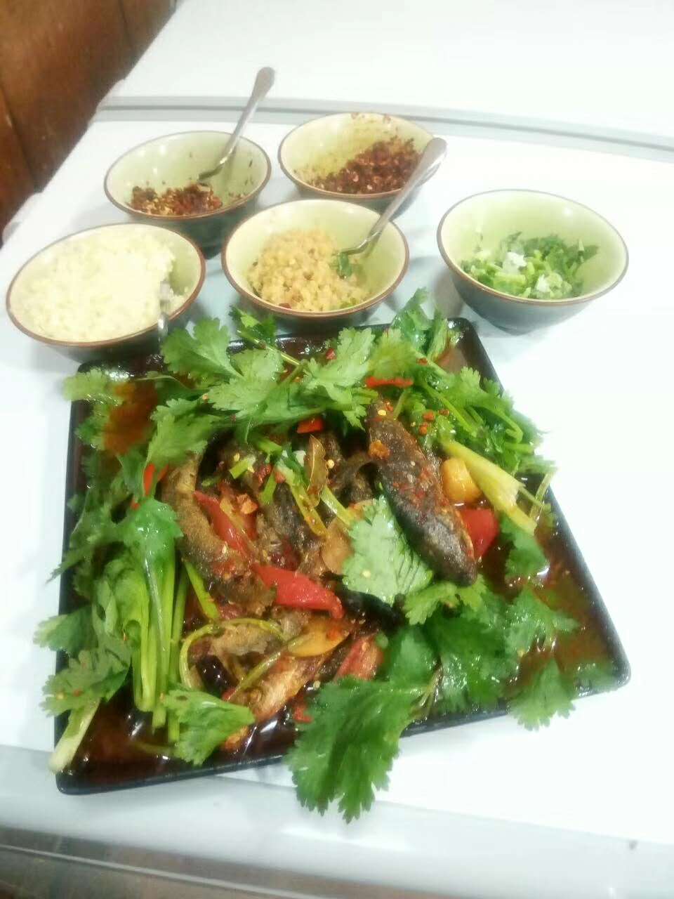 大理人在香格里拉：儿子女儿都上大学了，工作简单轻松当生活