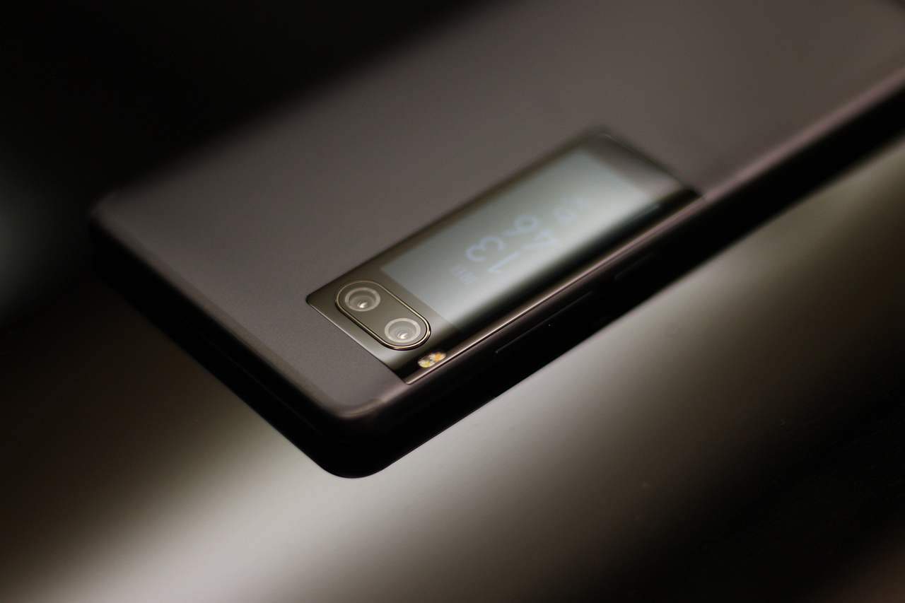 创新还是噱头？魅族PRO7究竟是一款怎样的手机？