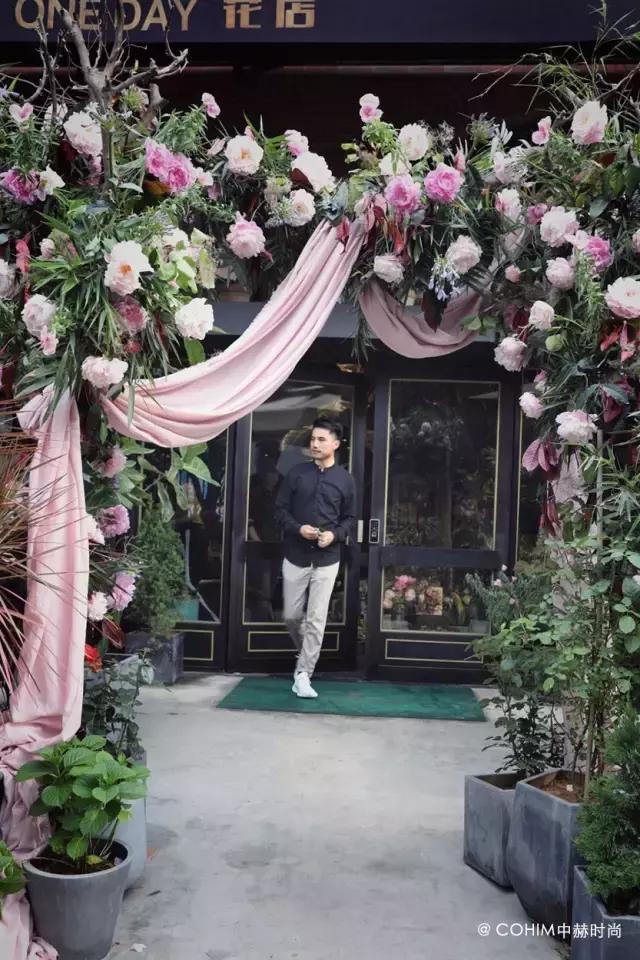 从清华休学创业27岁做到年销7亿,15岁退学的他年近50再创业