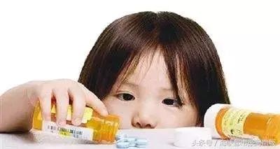 7岁孩子误服3粒止咳丸,儿童喝止咳糖浆中毒的视频