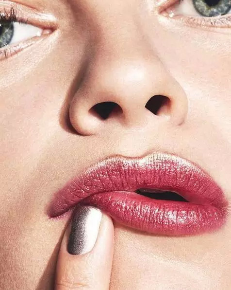 口红哪些斩男色,哪些口红颜色贴近斩男妆