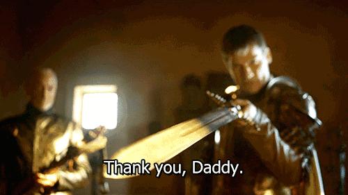 权力的游戏背后真实历史,权力的游戏傻子叫啥