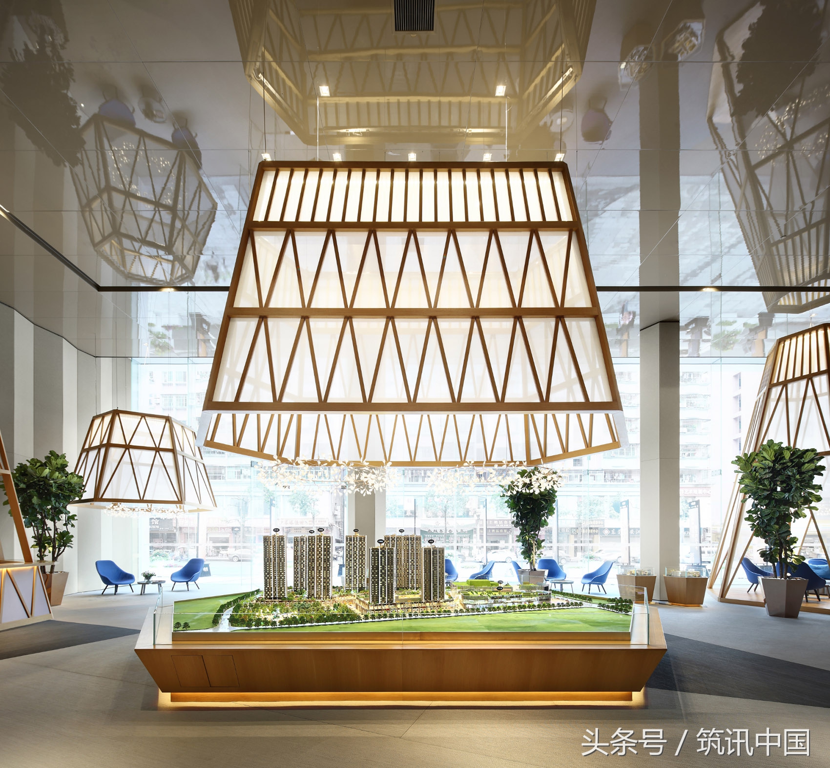 筑讯设计：将“凉亭”置入洽谈区的销售中心——东莞鼎峰悦境