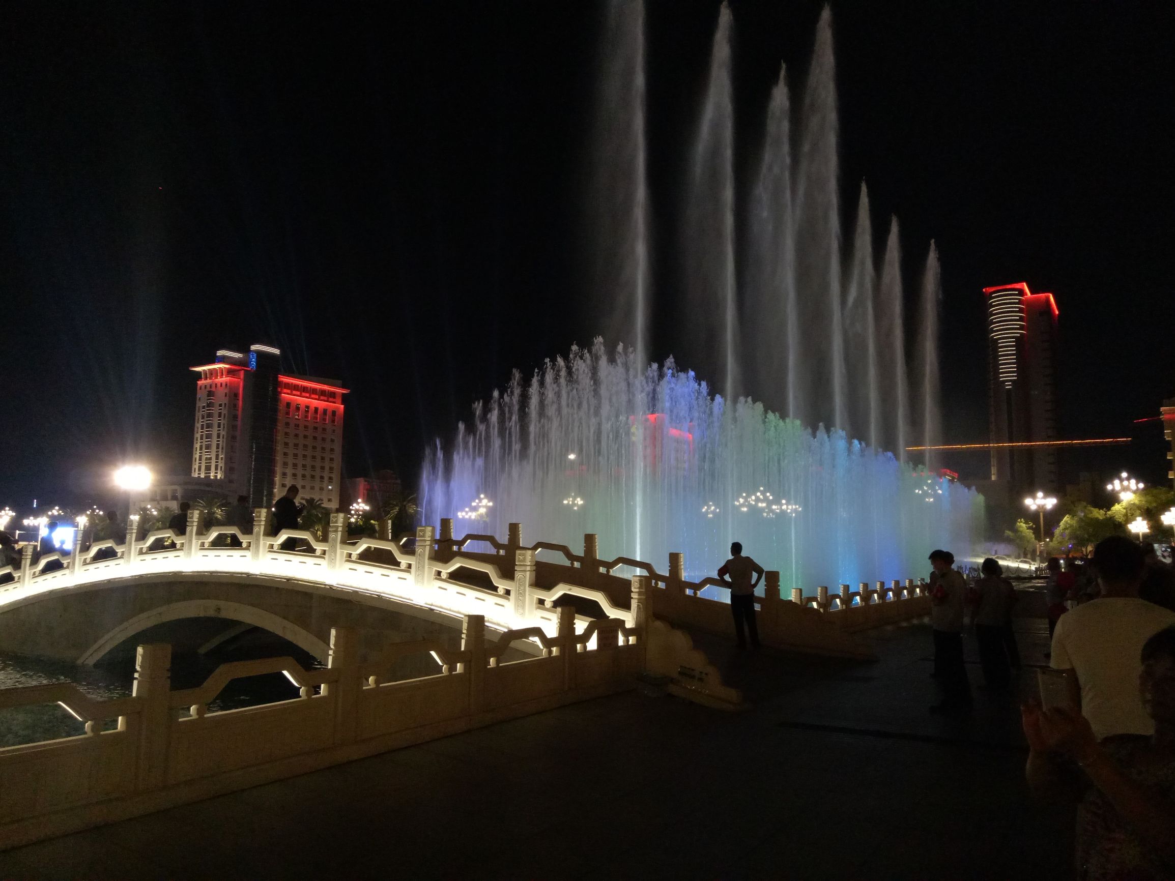 南昌八一广场改造花了多少钱,南昌市八一广场改造工程