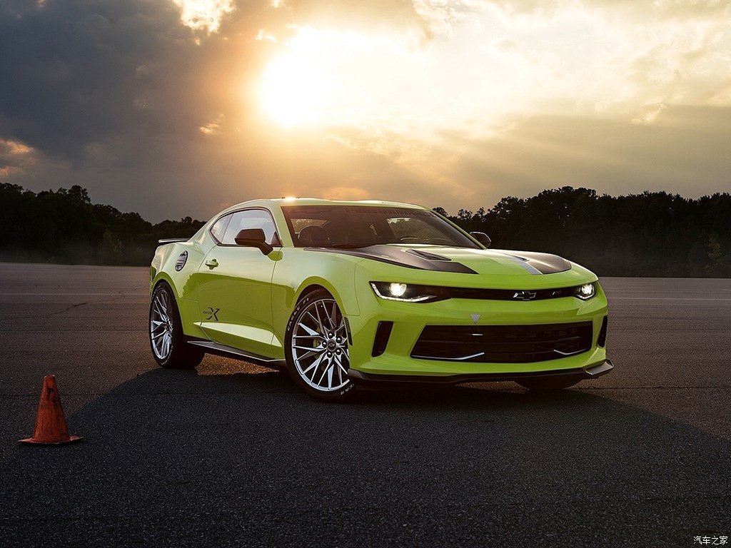 雪佛兰科迈罗大黄蜂ss最强版本,雪佛兰科迈罗完美复刻大黄蜂