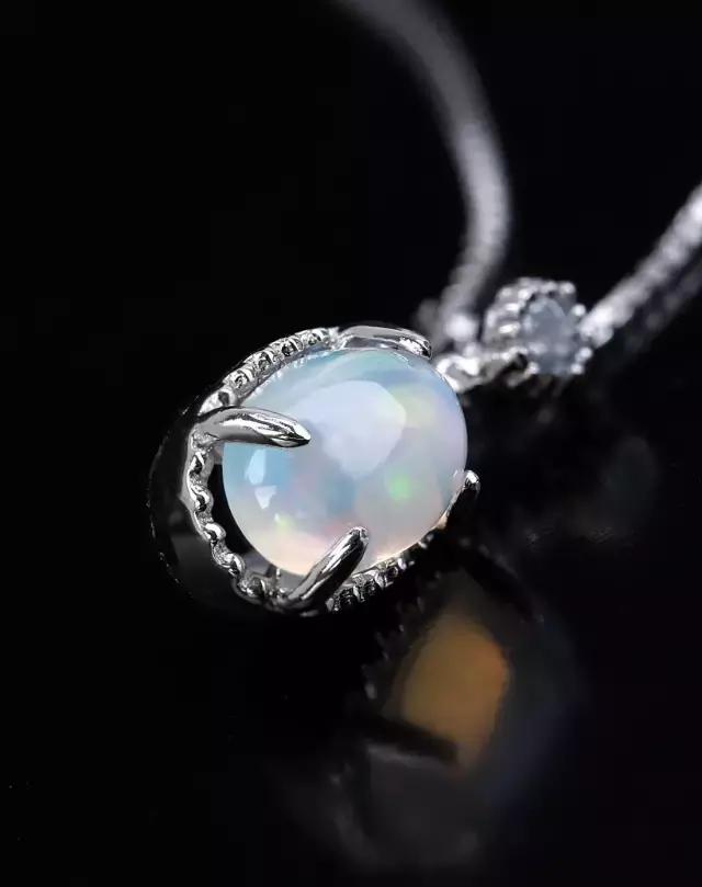 亮瞎了眼是什么意思,各类宝石的意义和功效