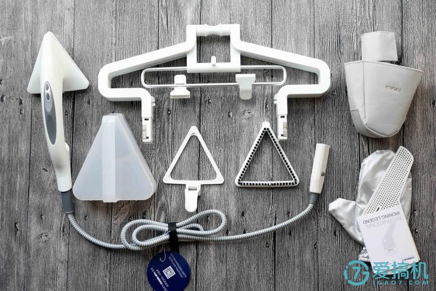 衣服皱皱巴巴没有熨斗怎么办,如何将皱巴巴衣服恢复原状呢