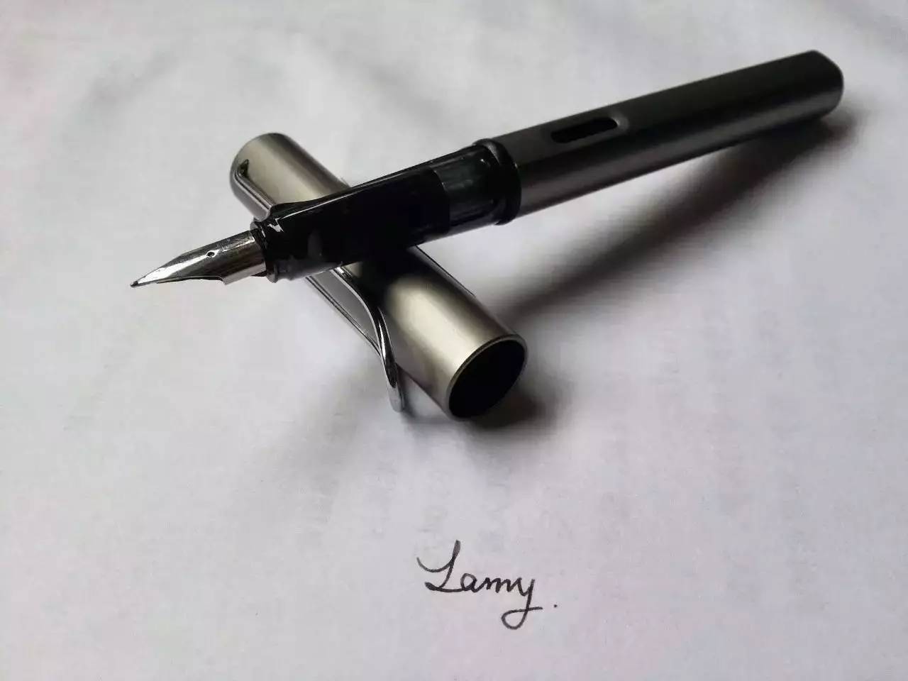 lamy钢笔黄鸭,lamy钢笔广告