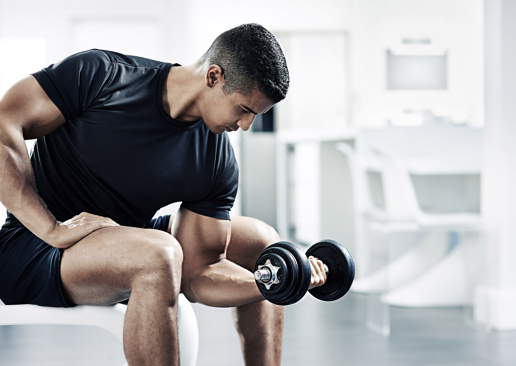 哑铃训练手臂十个最佳动作,哑铃手臂变粗最快的方法