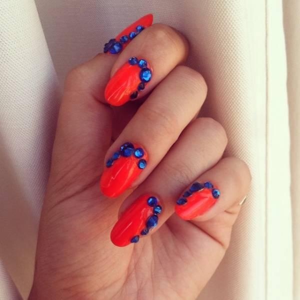 美甲饰品掉色了怎么办,美甲上的珍珠饰品掉色了怎么办