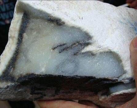 俄料假皮,俄料如何冒充和田玉