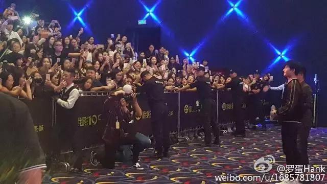 去看exo演唱会的事项,怎样在演唱会上引起爱豆的注意exo